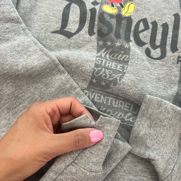 Disneyland sweatshirt - Picture 3 of 5